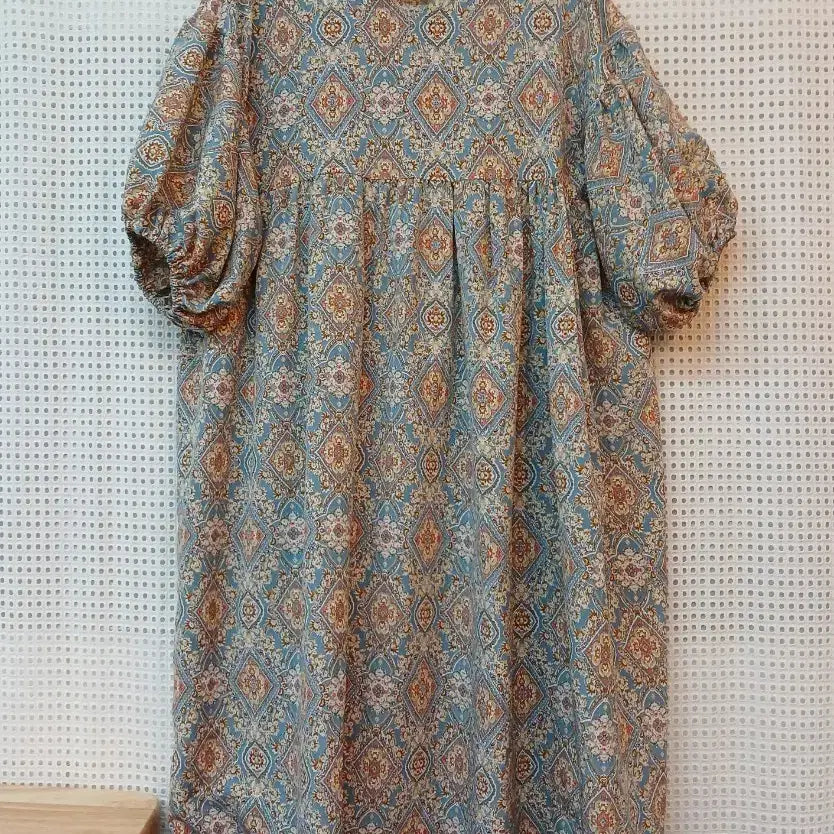 [BUNJANG] Menlo Pattern V-Neck Dress / 멘로 패턴 V넥 원피스 free