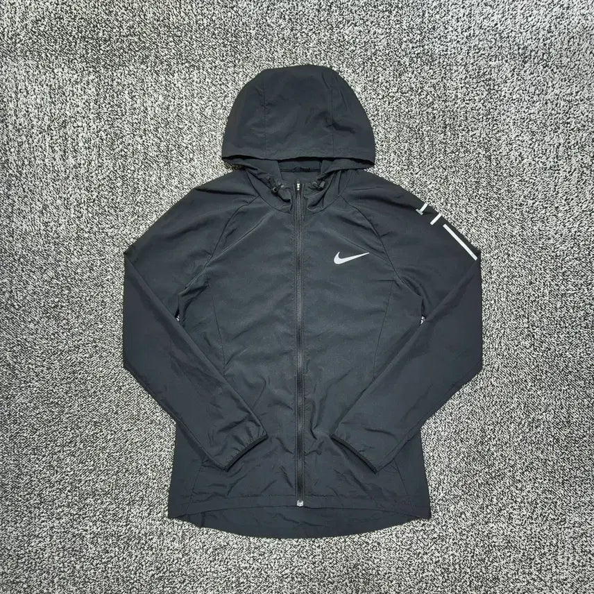 [BUNJANG] Nike Essential Running Hoodie Jacket Black Windbreaker / 빈티지9. 나이키 에센셜 러닝 후디 재킷 블랙 바람막이