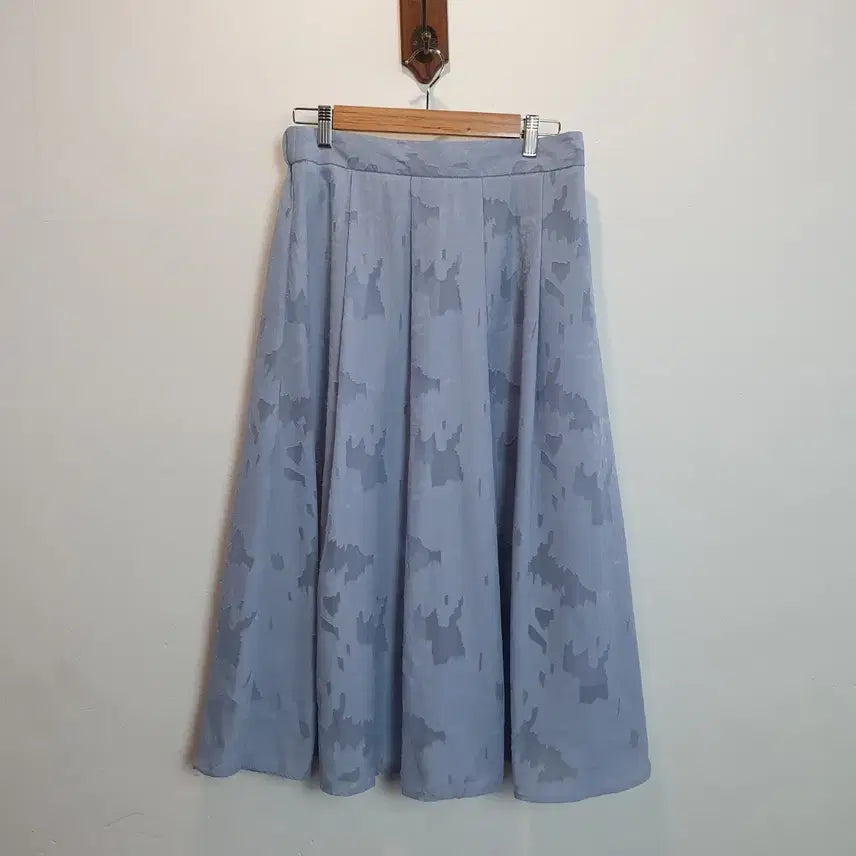 [BUNJANG] GU Light Blue Jacquard Long Skirt / 라이트블루 자가드 롱스커트 GU