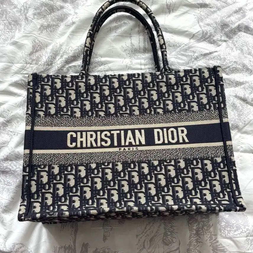 [BUNJANG] Medium Book Tote Bag Navy / 북토트 미디움 네이비