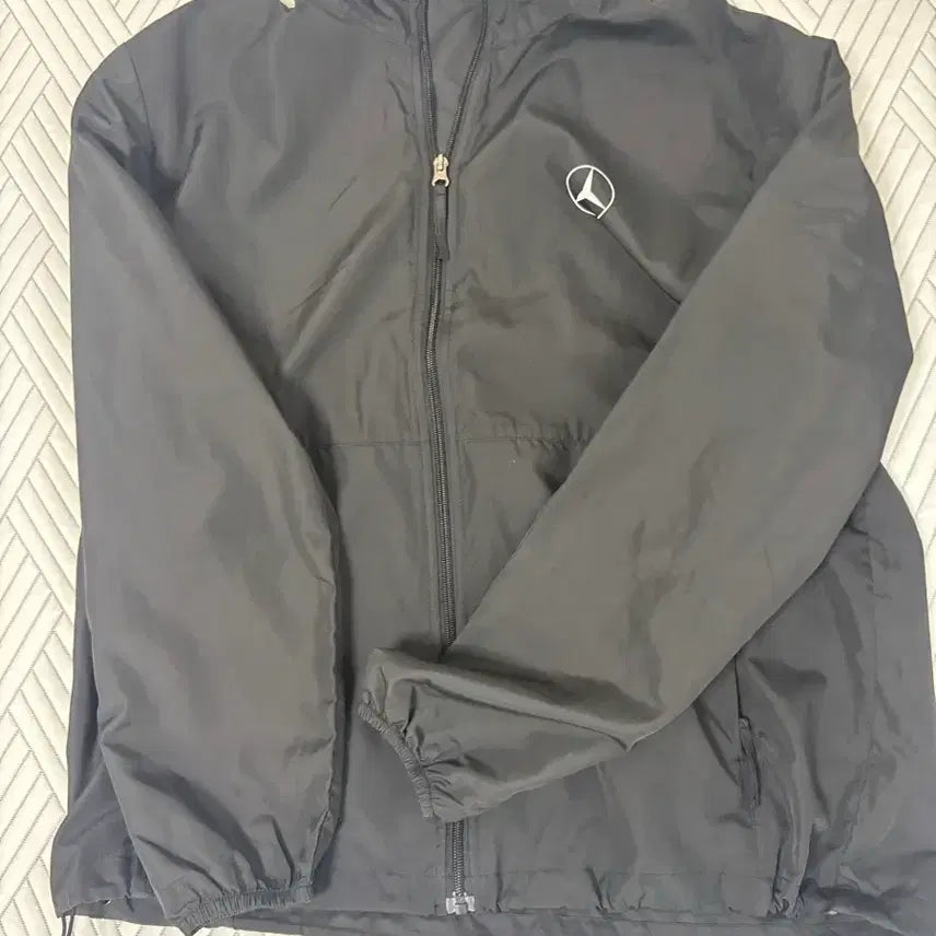 [BUNJANG] Mercedes-Benz Windbreaker Jacket Black / 벤츠 바람막이 점퍼 블랙