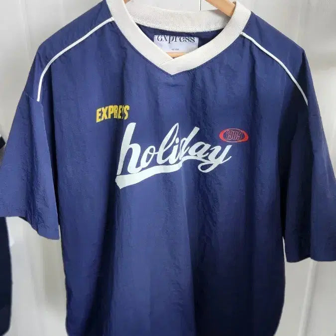 [BUNJANG] Express Holiday Navy Short Sleeve T-Shirt Size 3 / 익스프레스 홀리데이 네이비 반팔 티셔츠 3 110추천