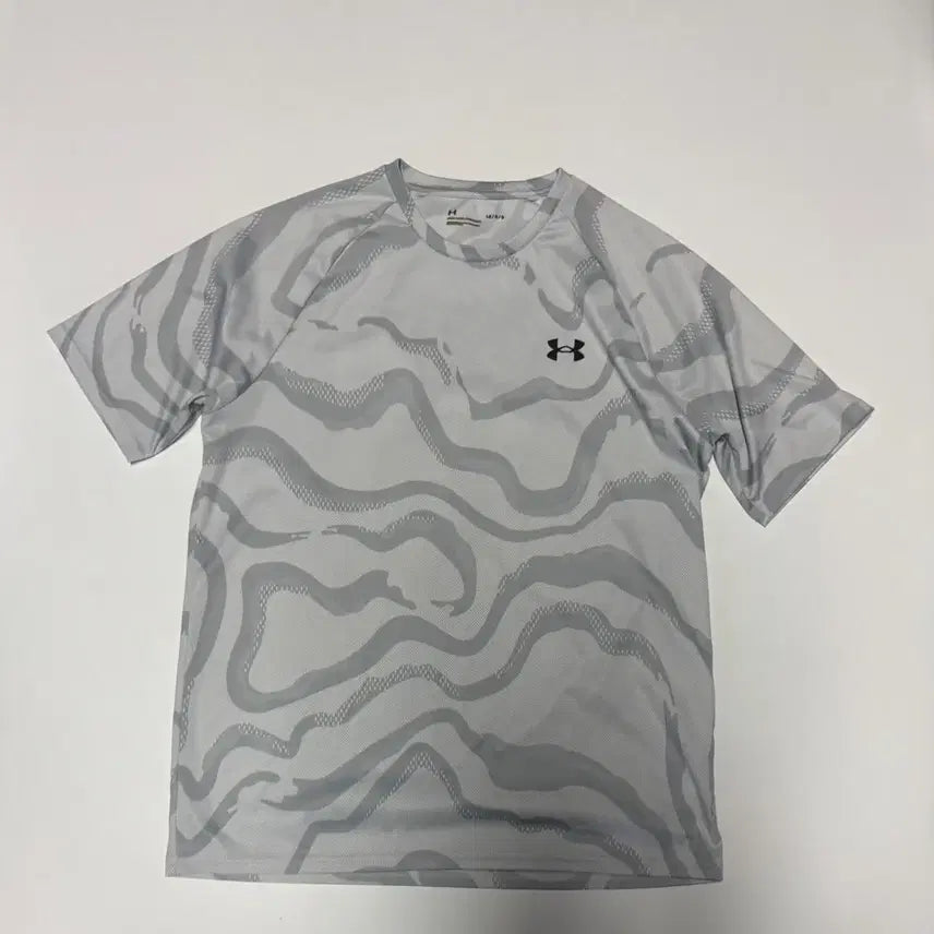 [BUNJANG] Under Armour Functional Camo Short Sleeve T-Shirt - Grey / 언더아머 헬스 기능성 카모 반팔 티셔츠 L 그레이