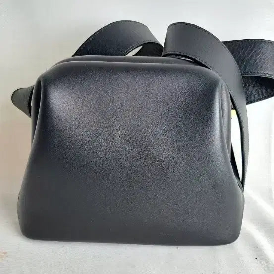 [BUNJANG] Osoi Leather Crossbody Bag / 오소이  크로스백 가죽백
