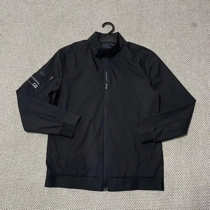 [BUNJANG] Cutter & Buck Golf Windbreaker Jacket (Size M) / M 커터앤벅 골프 바람막이 자켓 얇음 B.7970
