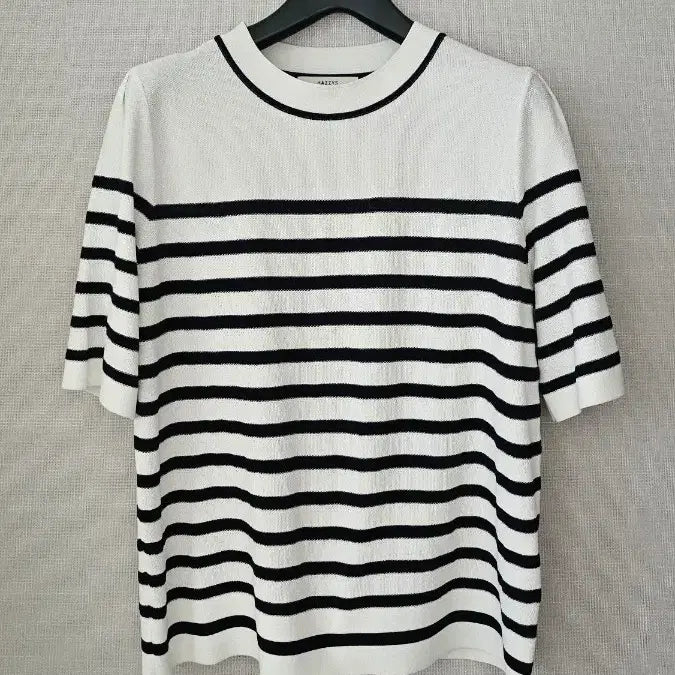 [BUNJANG] Hazzys 24ss Knit White Navy Striped / (24ss) 헤지스 니트