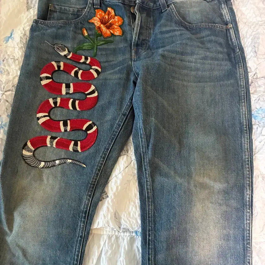 [BUNJANG] Gucci Embroidered Snake Jeans / 정품 구찌 자수 스케이크진