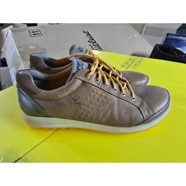 [BUNJANG] Ecco Biom Hybrid 275/280 Spike-less Brown Golf Shoes / 에코 바이옴 하이브리드 275 280사이즈 스파이크리스 브라운 골프...