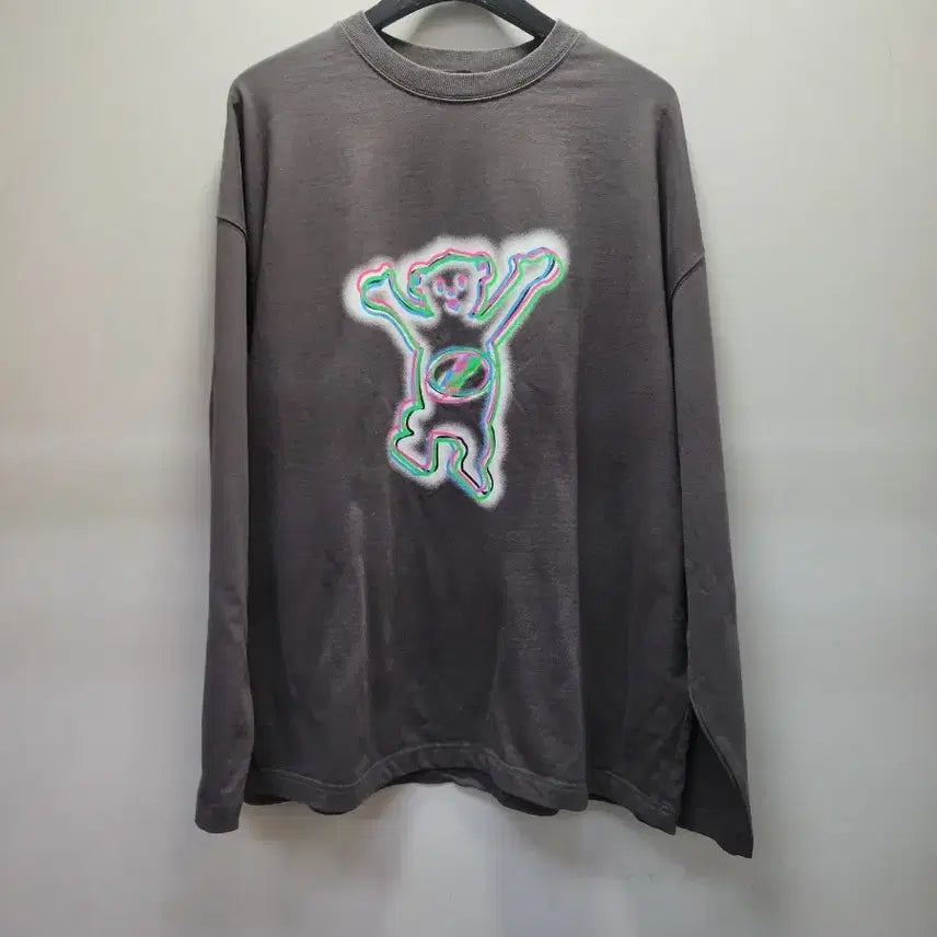 [BUNJANG] Welldone Bear Graphic Long Sleeve T-Shirt / 웰던 긴팔 티셔츠