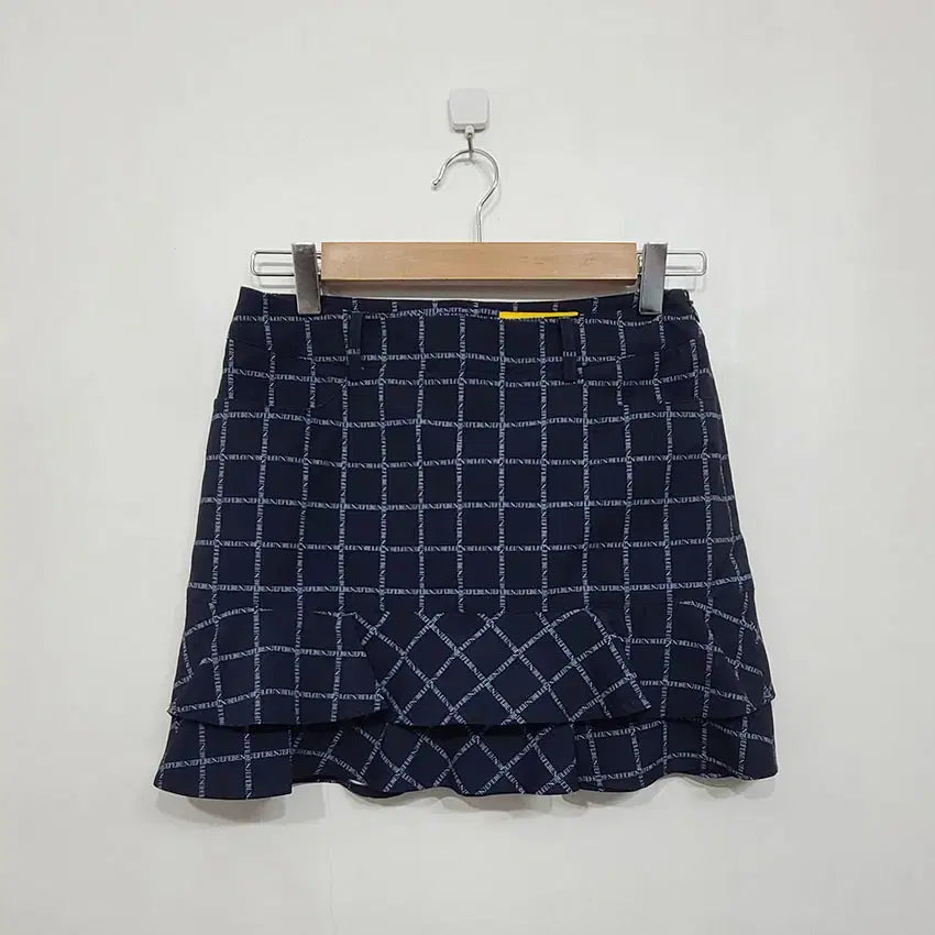 [BUNJANG] Benzef Skirt Size 69 / $2 벤제프/치마/69사이즈/유214