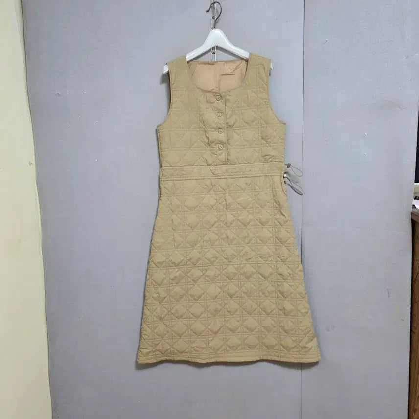 [BUNJANG] Quilted Dress Beige / 가볍고 따뜻 누빔 원피스 55  n7320