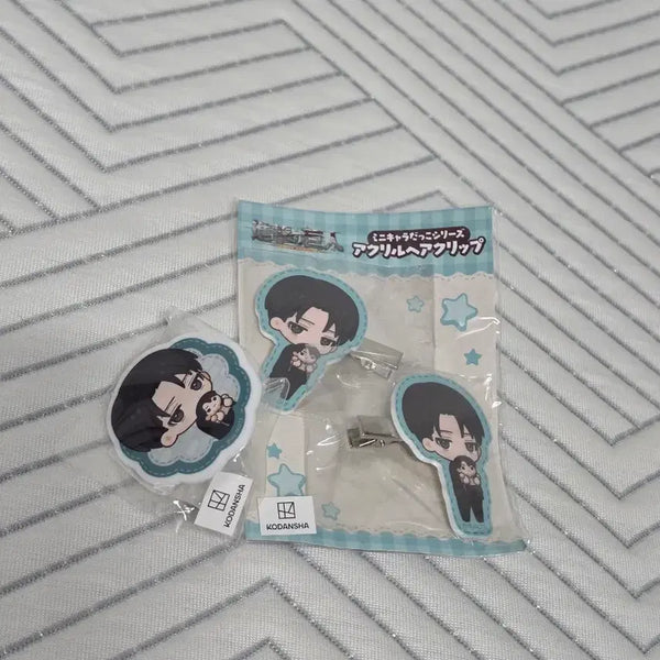 [BUNJANG] Attack on Titan Levi Acrylic Hair Clip & Ring Bundle Set (Sealed) / [미개봉] 진격의 거인 리바이 아크릴 헤어 클립, 링 일괄