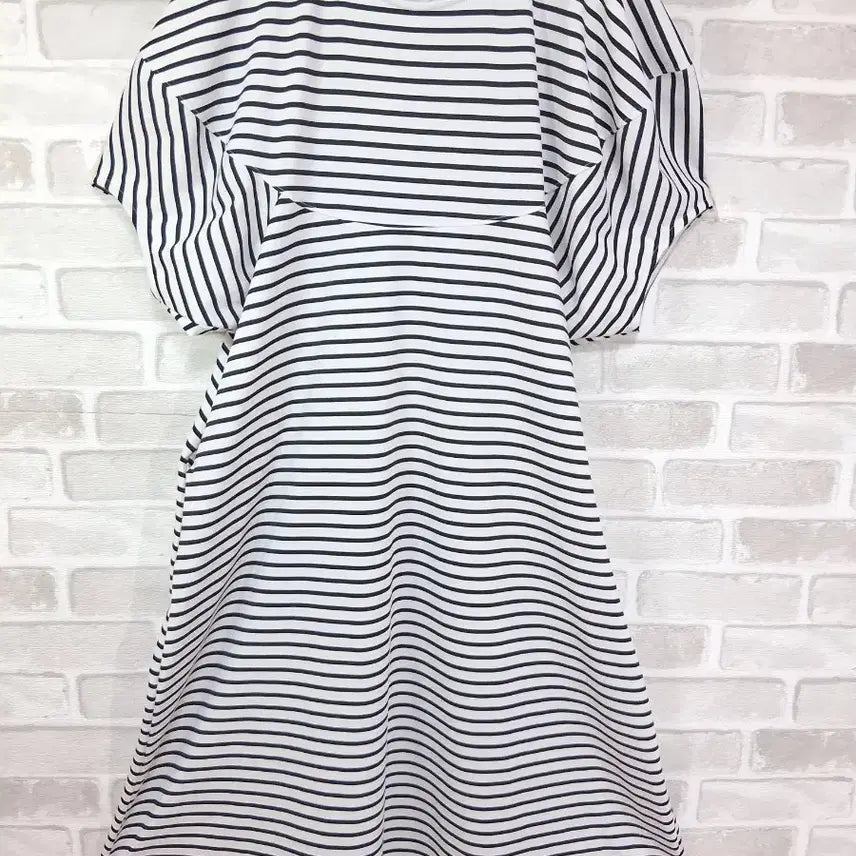 [BUNJANG] White Navy Stripe Batwing Sleeve Flare Long Dress / 화이트 네이비 스트라이프 가오리소매 플레어 롱원피스(상세설명필)