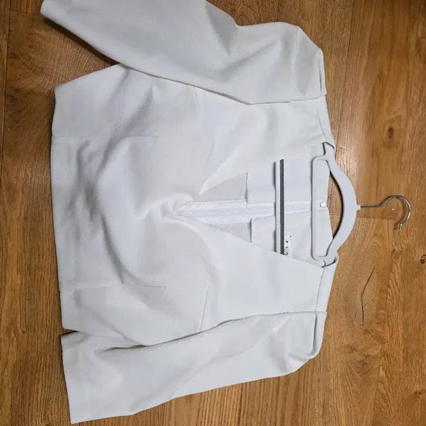 [BUNJANG] White Cropped Formal Jacket (Size 66-66.5) / 화이트 크롭 홀복자켓 66~66반 사이즈