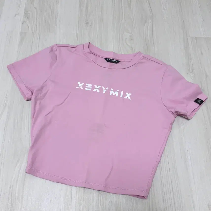 [BUNJANG] Xexymix Short Sleeve Cropped T-Shirt Pink / 젝시믹스 반팔 크롭티 핑크
