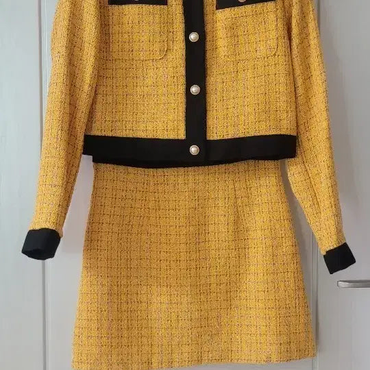 [BUNJANG] Yellow Tweed Jacket and Skirt Set (Size S) / 노란색 트위드 자켓 스커트 세트 s