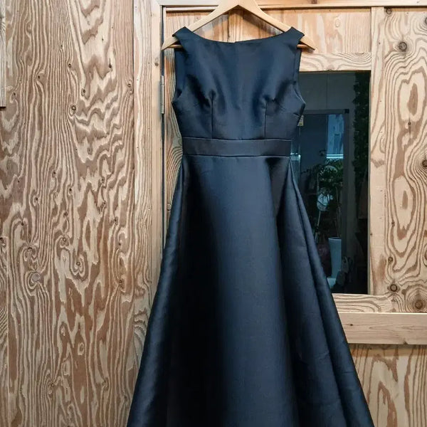 [BUNJANG] VanNzilL Black Dress for Self-Wedding/Party / VanNzilL 반앤질 블랙 드레스/셀프웨딩/파티드레스