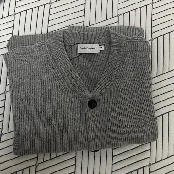 [BUNJANG] Steady Everywear Round Neck Cardigan Size 2 / 스테디에브리웨어 라운드넥 가디건 2사이즈