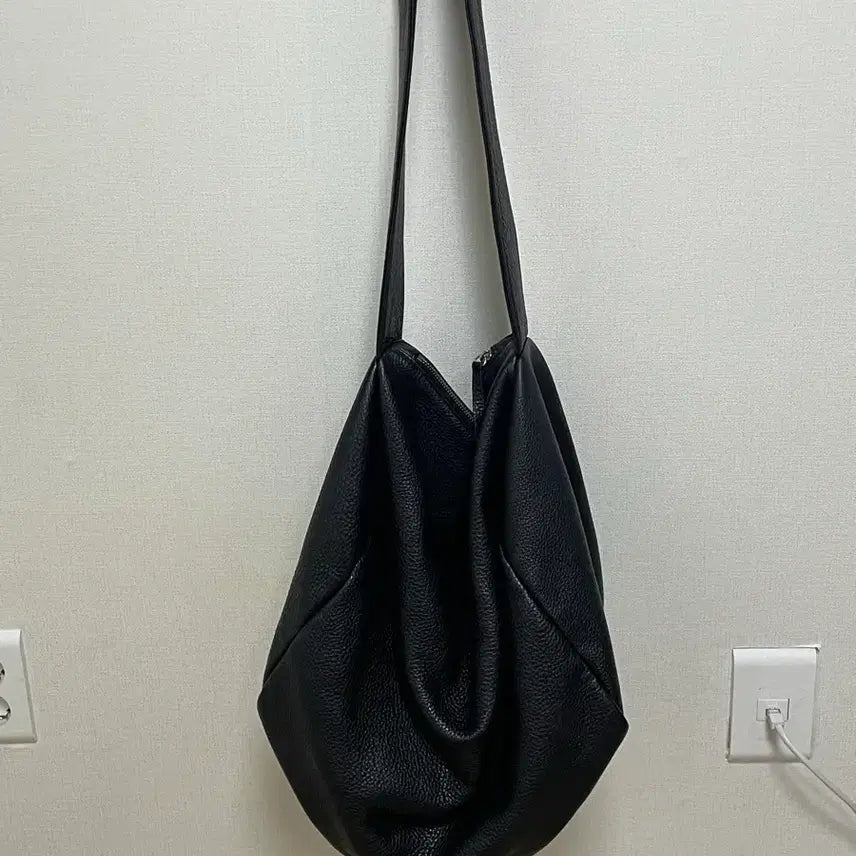 [BUNJANG] Mardi Mercredi Grand Velour Black / 마르디메크르디 그랑벨로