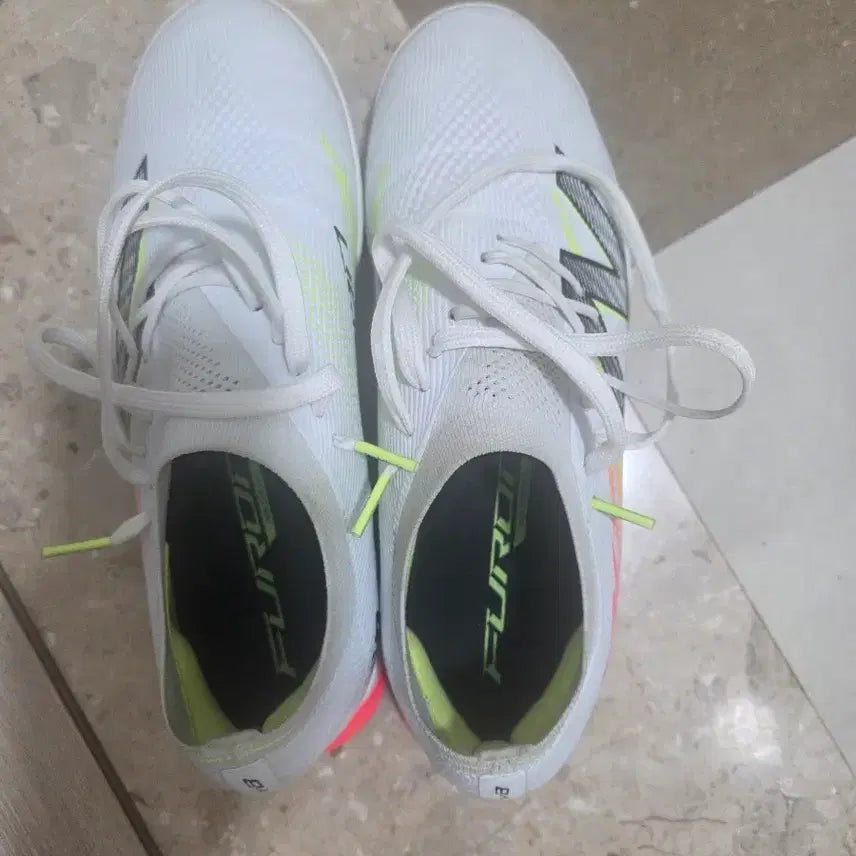 [BUNJANG] New Balance Furon v8 Elite TF 265 / 뉴발란스 퓨론 v8 엘리트 tf 265
