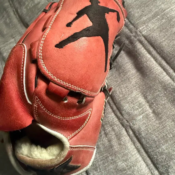 [BUNJANG] BNB Pitcher's Glove (Lee Jung Hoo Initial) / 투수글러브