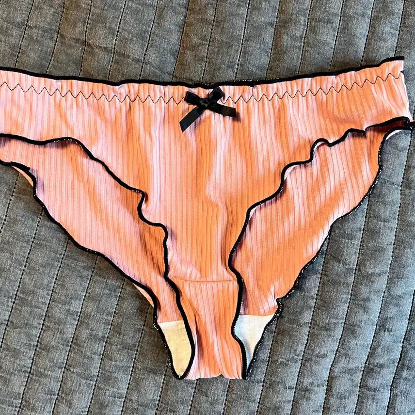 [BUNJANG] Orange Briefs / (중고) 못말리는 그녀 오렌지 삼각팬티