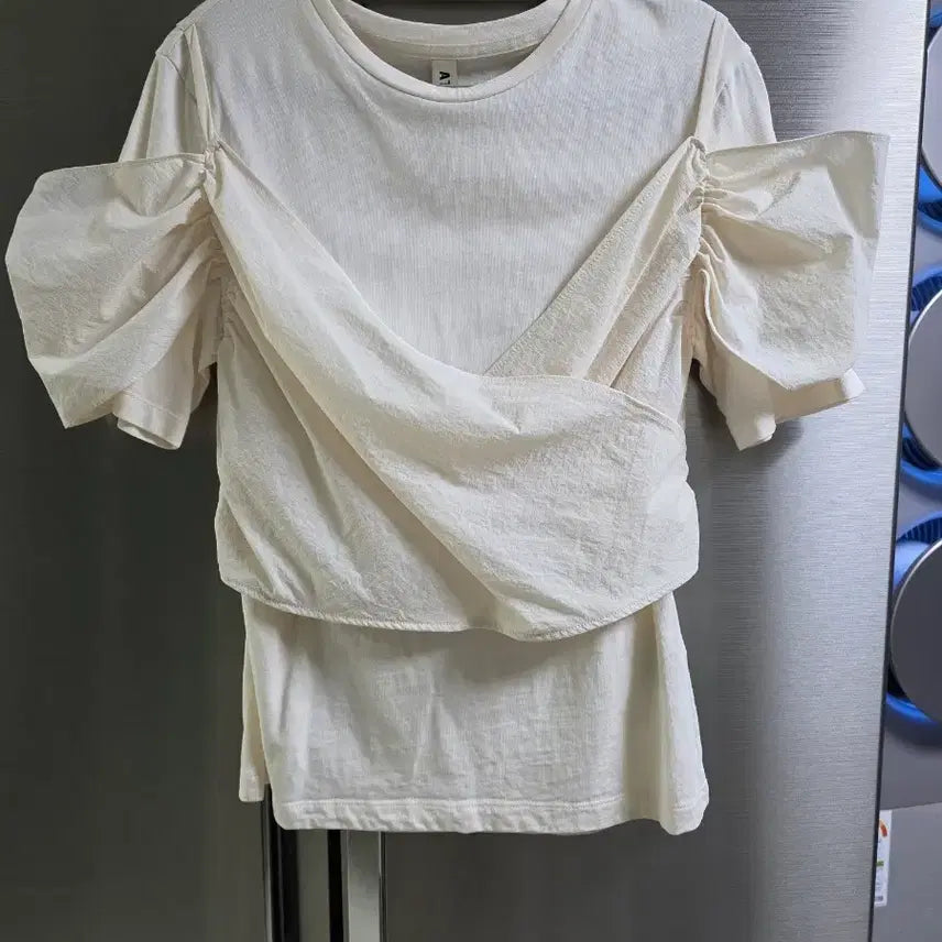 [BUNJANG] Lucky Chouette Atelier Off-Shoulder Shirring Blouse Shirt / 럭키슈에뜨 아틀리에 오프숄더 셔링 블라우스셔츠