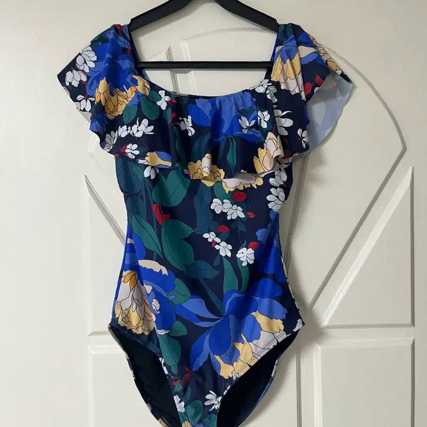 [BUNJANG] Coastal Blue Black Floral Pattern Swimsuit (Size 55) / 새상품) 55사이즈 coastal blue 수영복