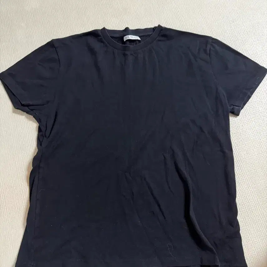 [BUNJANG] ZARA Basic Black Short Sleeve T-Shirt - Size M / ZARA 자라 기본 검정색 반팔티 M 사이즈