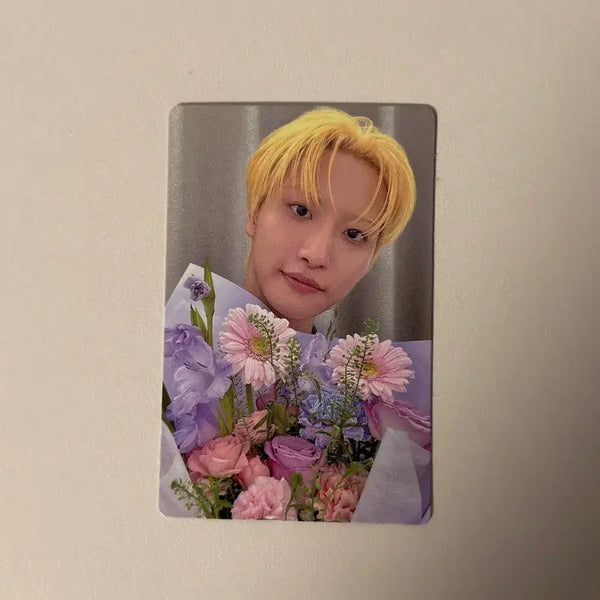 [BUNJANG] ATEEZ Seonghwa Bouquet Photocard / 에이티즈 성화 꽃다발