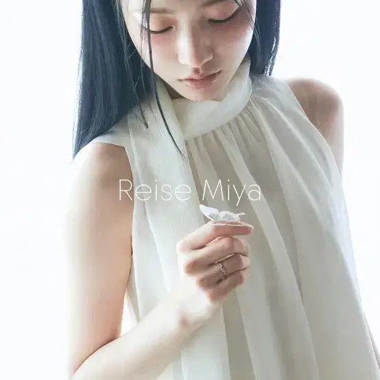 [BUNJANG] Raise Me Up Yui Ruffle Blouse Ivory / 레이즈미야 유이 러플 블라우스 아이보리