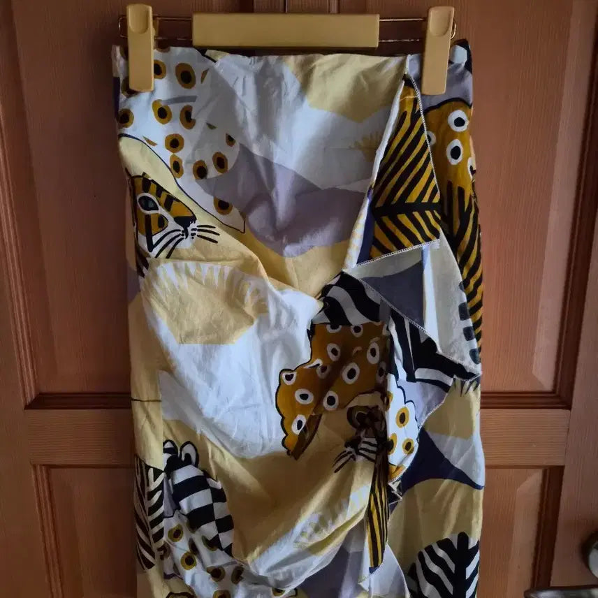 [BUNJANG] Patterned Wrap Skirt / 화려한 패턴 랩 스커트