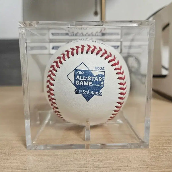 [BUNJANG] 2024 KBO All-Star Game Official Baseball with Case / 2024 KBO 올스타전 공인구(케이스포함).