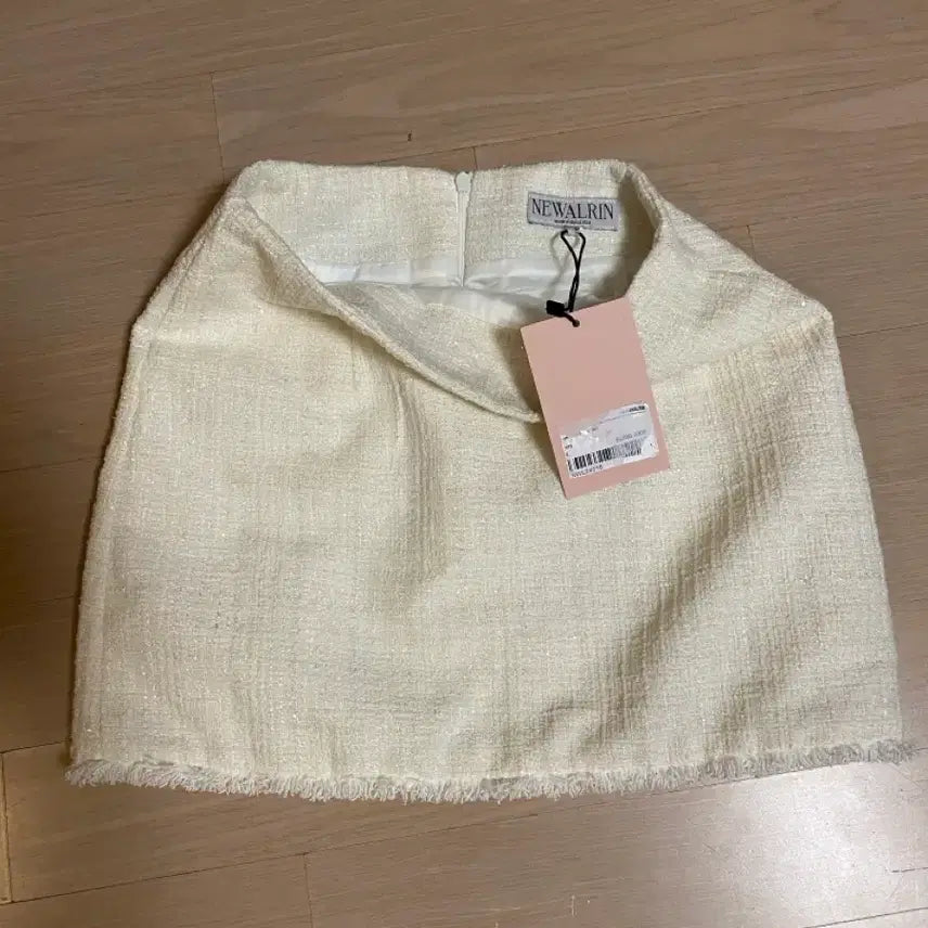 [BUNJANG] Newlrin Ivory Tweed Mini Skirt / 뉴얼린 아이보리 트위드 미니스커트
