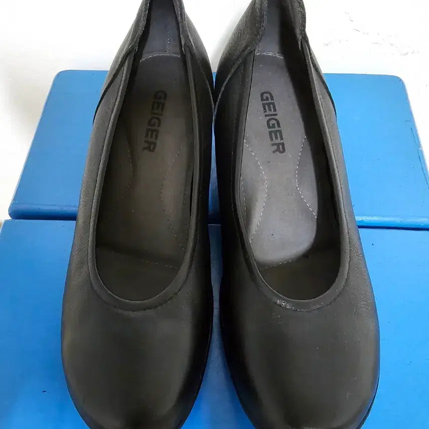 [BUNJANG] Geiger Natural Cowhide Black Women's Wedge Heel Pumps (235) / 가이거 천연소가죽  블랙 여성  웨지힐 펌프스 235. 새거