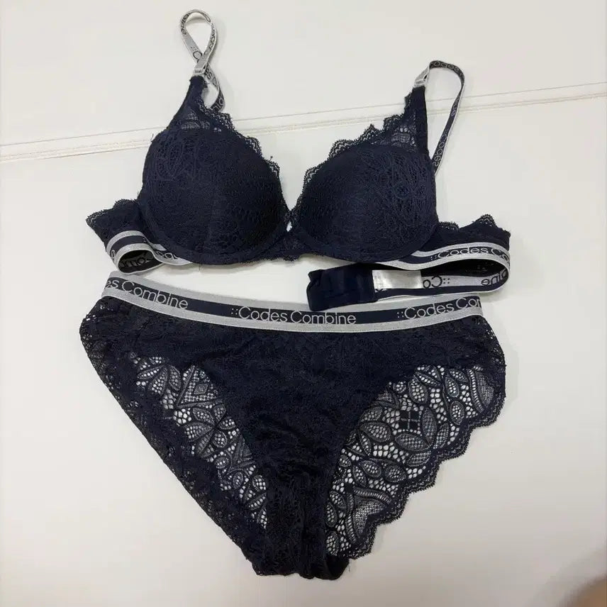 [BUNJANG] Codz Combined Underwear Set 75A 90 / 코데즈컴바인 속옷 세트 75A 90
