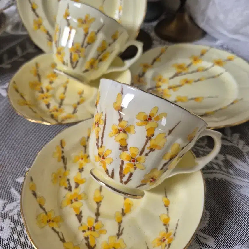 [BUNJANG] Crown Staffordshire 1930s Teacup Trio Set / 1930 크라운 스테포드셰어 올핸페 찻잔트리오