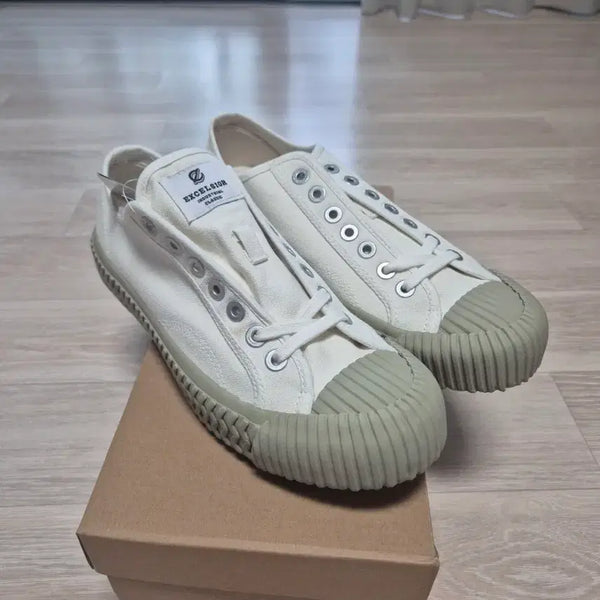 [BUNJANG] Excelsior Sneakers Sneboltplus Low White Size 270 / 엑셀시오르  스니커즈 스니볼트플러스 로우 화이트 270