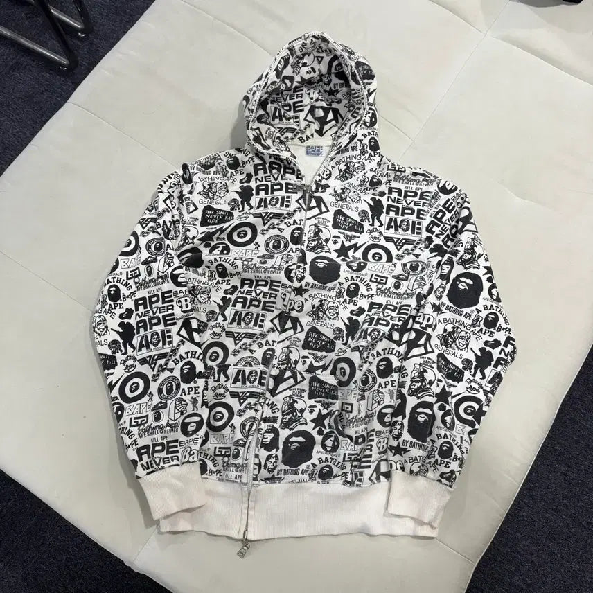 [BUNJANG] BAPE Full Zip Hoodie White Black L / 베이프 풀집업 후드티 화이트 블랙