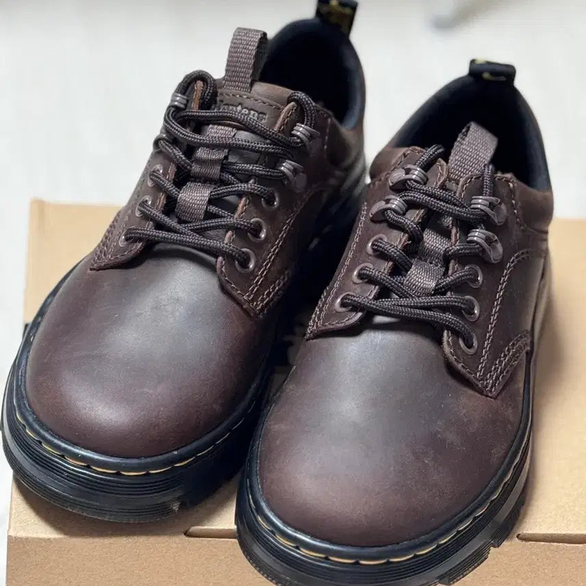 [BUNJANG] Dr. Martens 220 Dark Brown Boots / 닥터마틴 리더 220 다크브라운(새상품)
