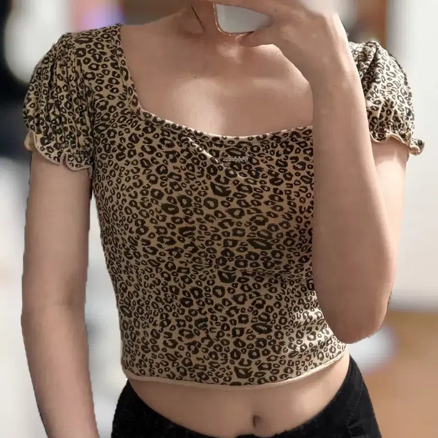 [BUNJANG] Pale Jade Leopard Puff Crop Top Size 2 / 페일제이드 레오파드 퍼프 크롭티 2사이즈