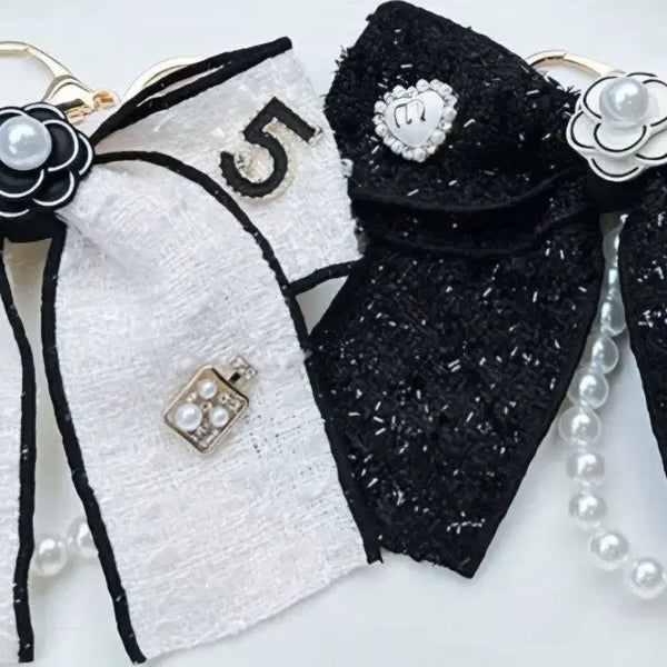 [BUNJANG] Chanel-Inspired Tweed Pearl Ribbon Keychain (2 Types) / 샤넬st 리본 키링 2종류