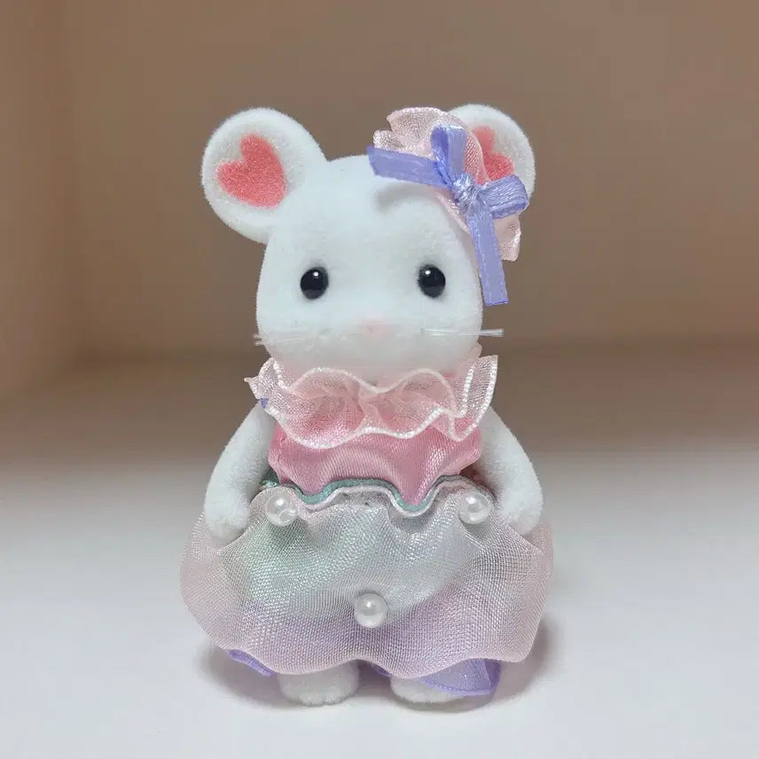 [BUNJANG] Sylvanian Families Yumeyiro Marshmallow Mouse Girl / 실바니안 유메이로 마쉬멜로 쥐 소녀