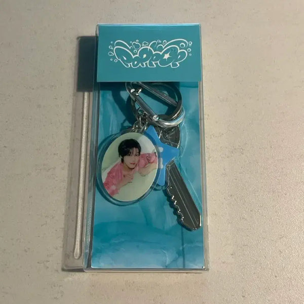 [BUNJANG] NCT WISH Riku Pop-Pop Keychain / 엔시티위시 nctwish 리쿠 팝팝 키링 양도