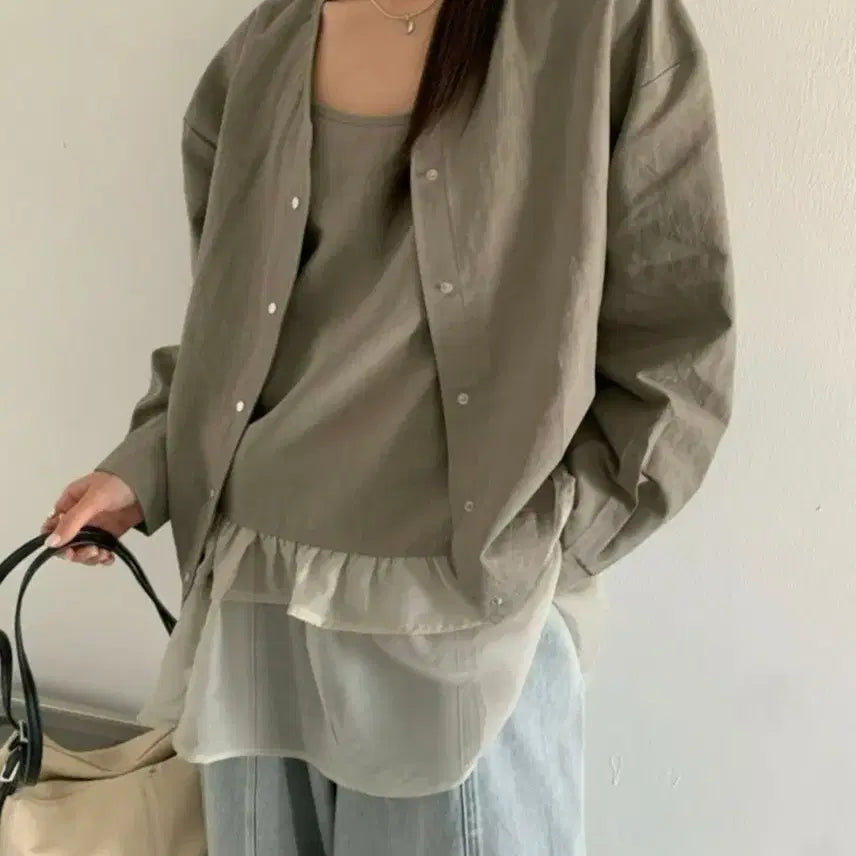 [BUNJANG] Linen Sleeveless Cardigan Set with Ruffle Layering - Light Khaki / [1+1] 새상품 린넨 민소매 가디건 세트 / 레이어드 나시 셋업 프릴 자켓 루즈핏 데일리룩 휴양지룩 바캉스룩