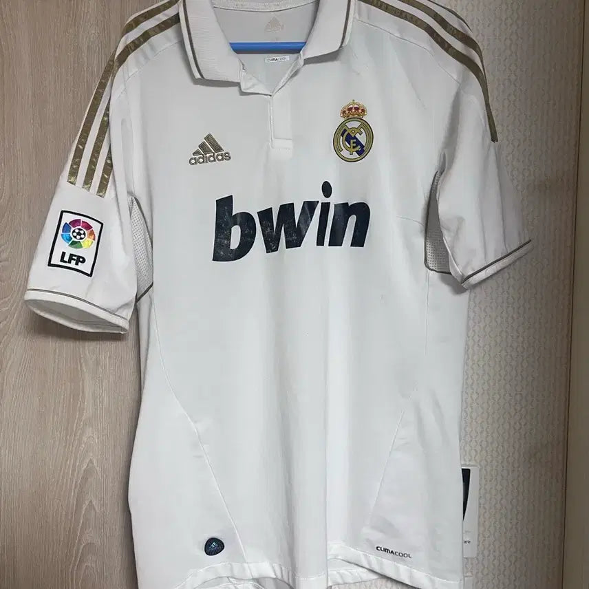 [BUNJANG] Adidas 11-12 Real Madrid Home Replica Jersey Ozil / 아디다스 11-12 레알마드리드 홈 유니폼 레플리카 져지 올드레플 외질