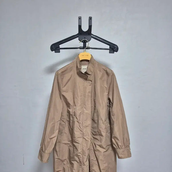 [BUNJANG] BCBG Trench Coat Beige / BCBG 트렌치베이지색