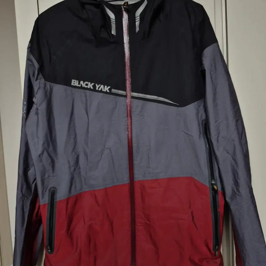 [BUNJANG] Black Yak Authentic Windbreaker Size 105 / 블랙야크 정품 바람막이 105사이즈 판매합니다