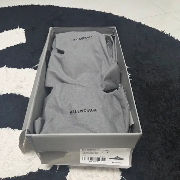 [BUNJANG] Balenciaga Men's Black Cozy New BB Mule / 발렌시아가 남성 블랙 코지 뉴 BB 뮬