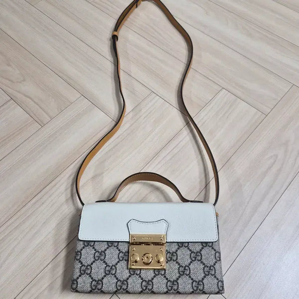 [BUNJANG] Gucci Padlock Small Shoulder Bag White / 구찌 패드락 스몰 숄더백 화이트